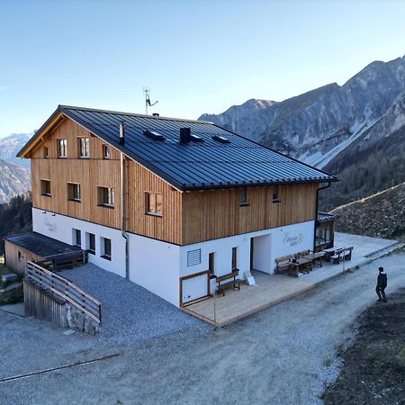 Edelweisshuette Ladurns Hotel Fleres Exterior photo