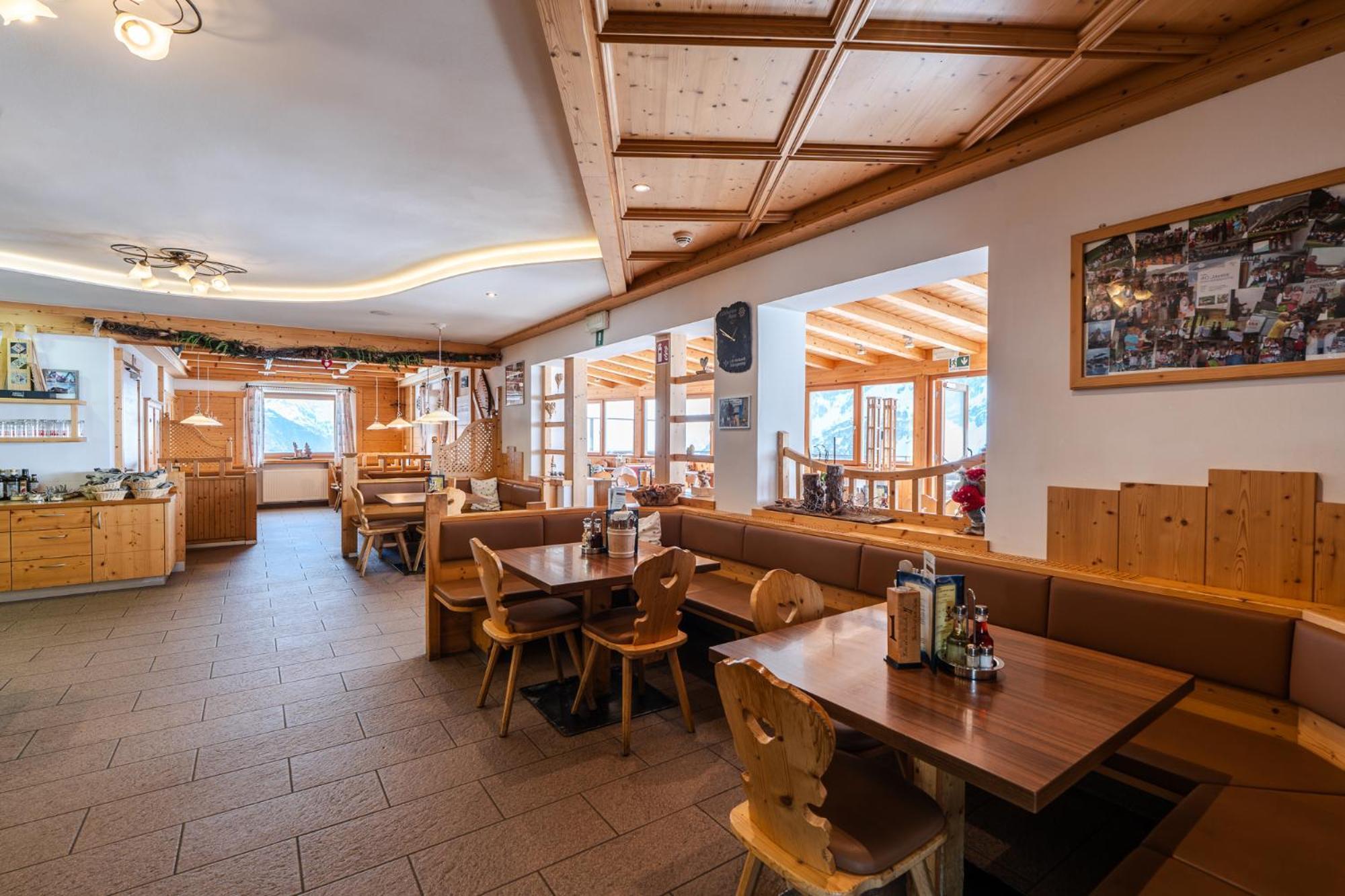 Edelweisshuette Ladurns Hotel Fleres Exterior photo